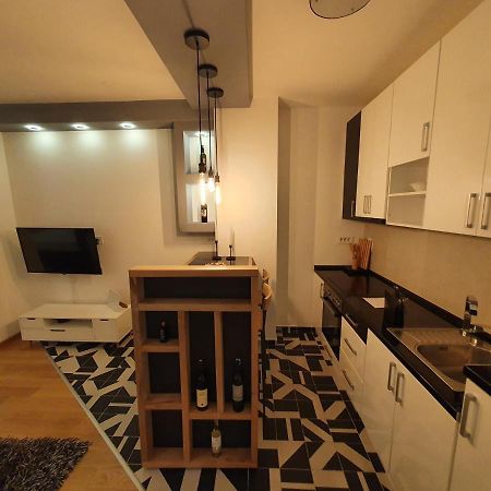 Lux Opera 2 Appartement Banja Luka Buitenkant foto