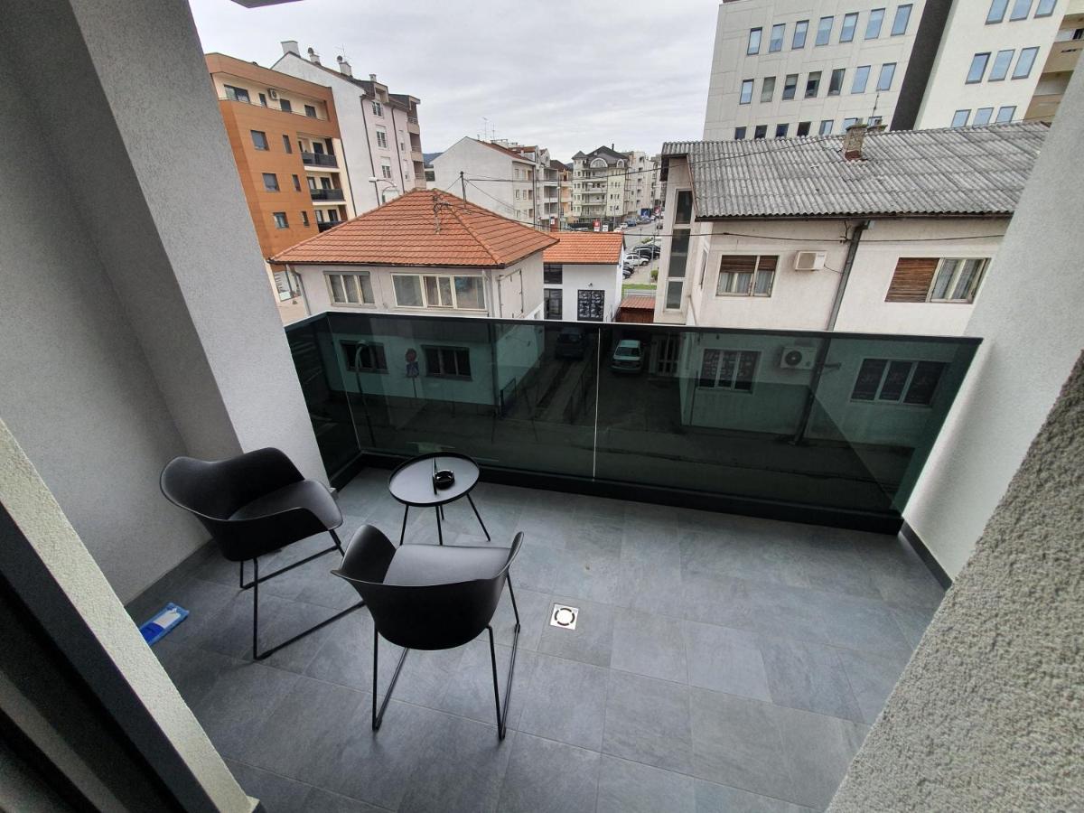 Lux Opera 2 Appartement Banja Luka Buitenkant foto