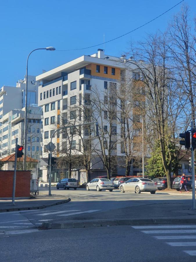 Lux Opera 2 Appartement Banja Luka Buitenkant foto