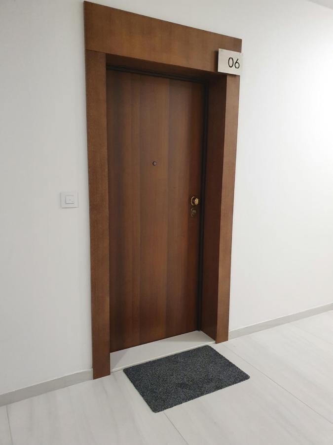 Lux Opera 2 Appartement Banja Luka Buitenkant foto